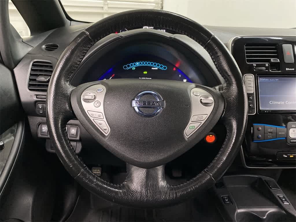 Thumbnail: 2013 Nissan Leaf - 21