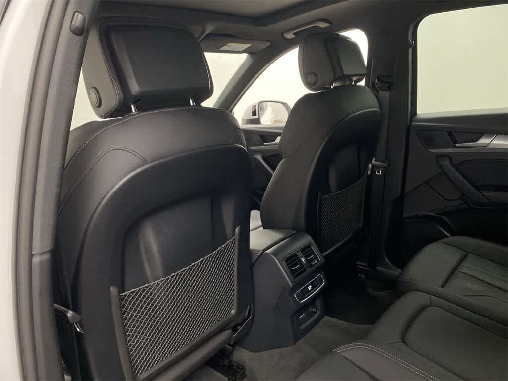 Thumbnail: 2025 Audi Q5 - 15