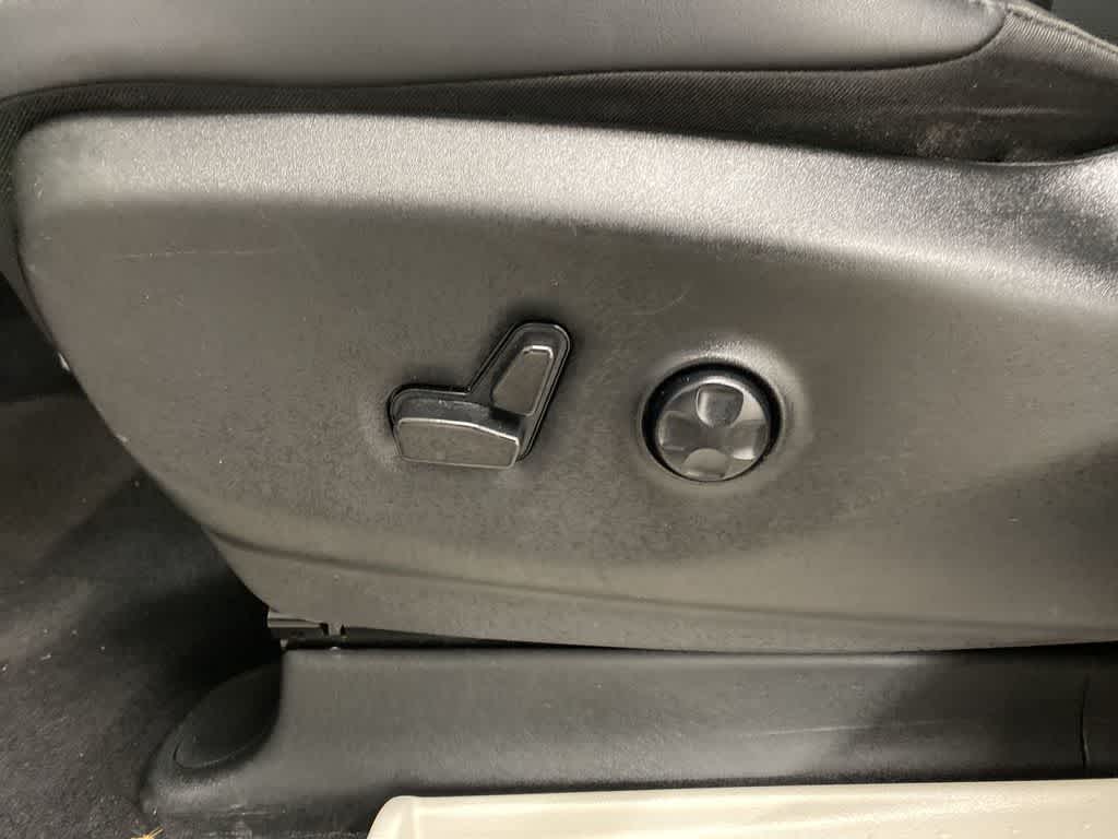 Thumbnail: 2024 Chrysler Pacifica - 14