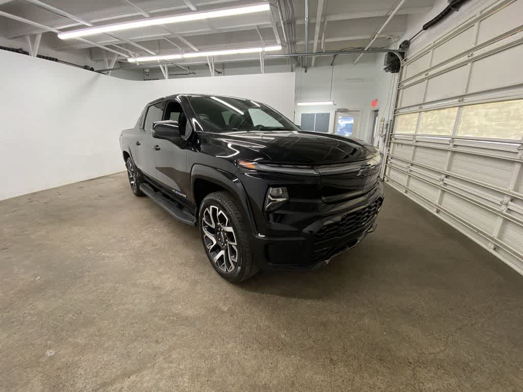 Thumbnail: 2024 Chevrolet Silverado EV - 8