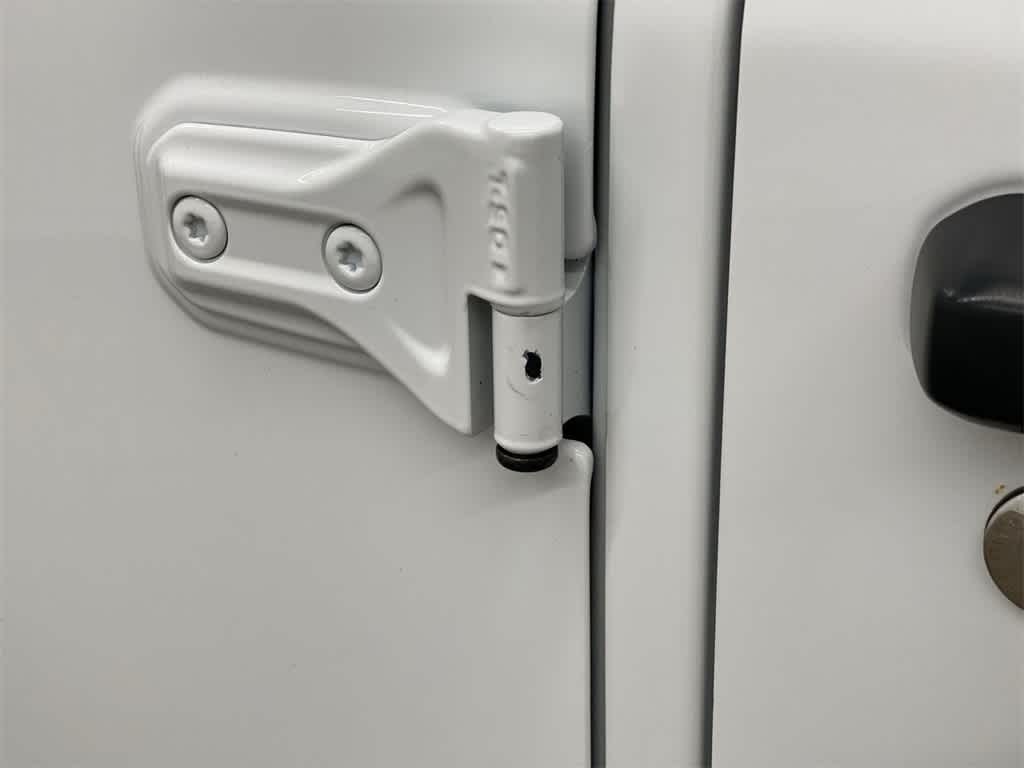 Thumbnail: 2023 Jeep Wrangler - 32