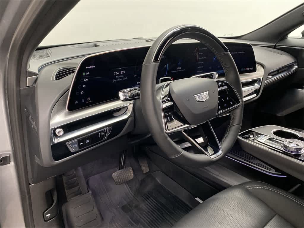 Thumbnail: 2025 Cadillac Lyriq - 2