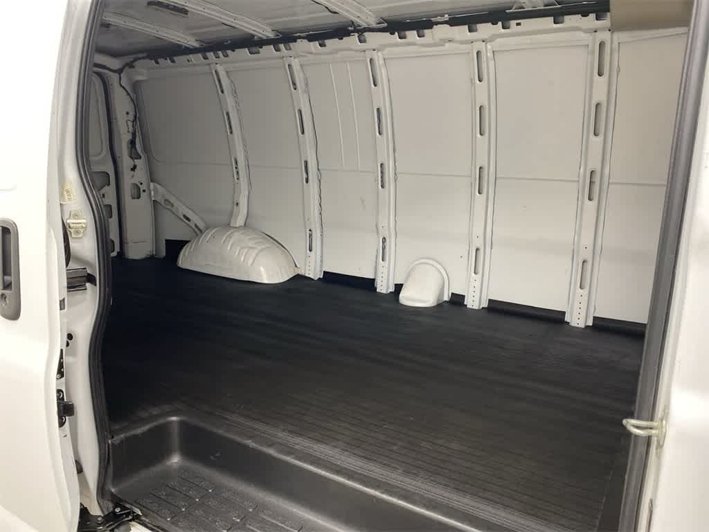 2023 Chevrolet Express 2500 17