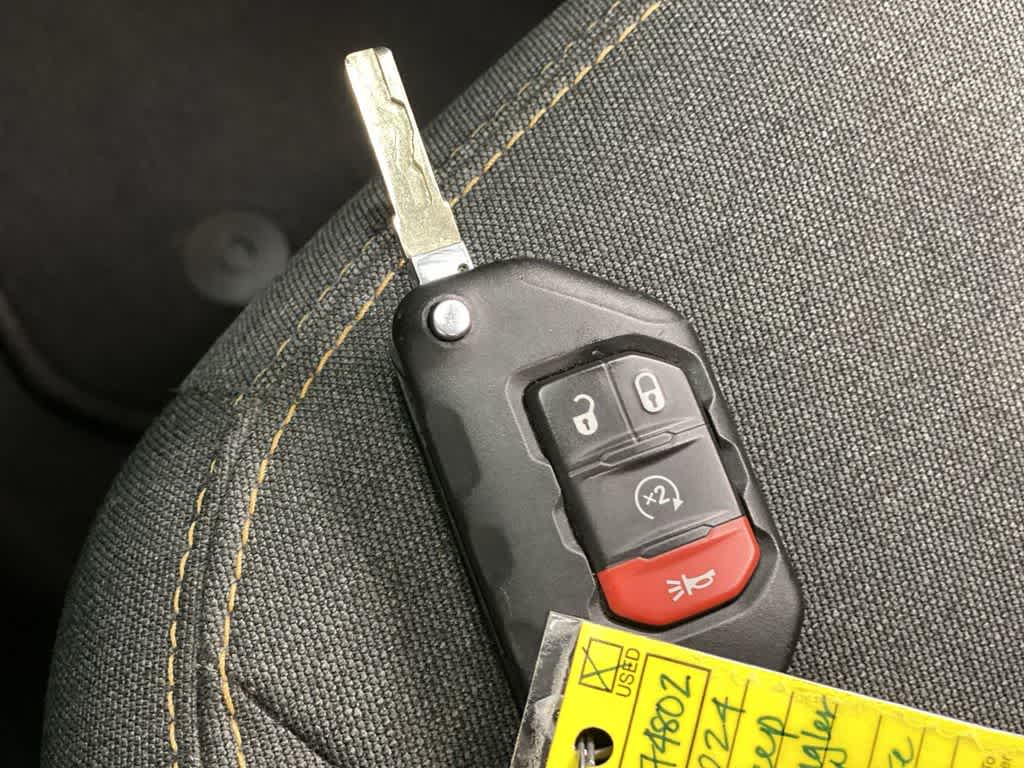 Thumbnail: 2024 Jeep Wrangler - 28