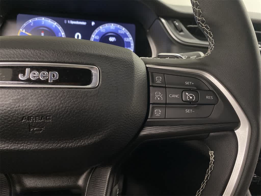 Thumbnail: 2024 Jeep Grand Cherokee - 21