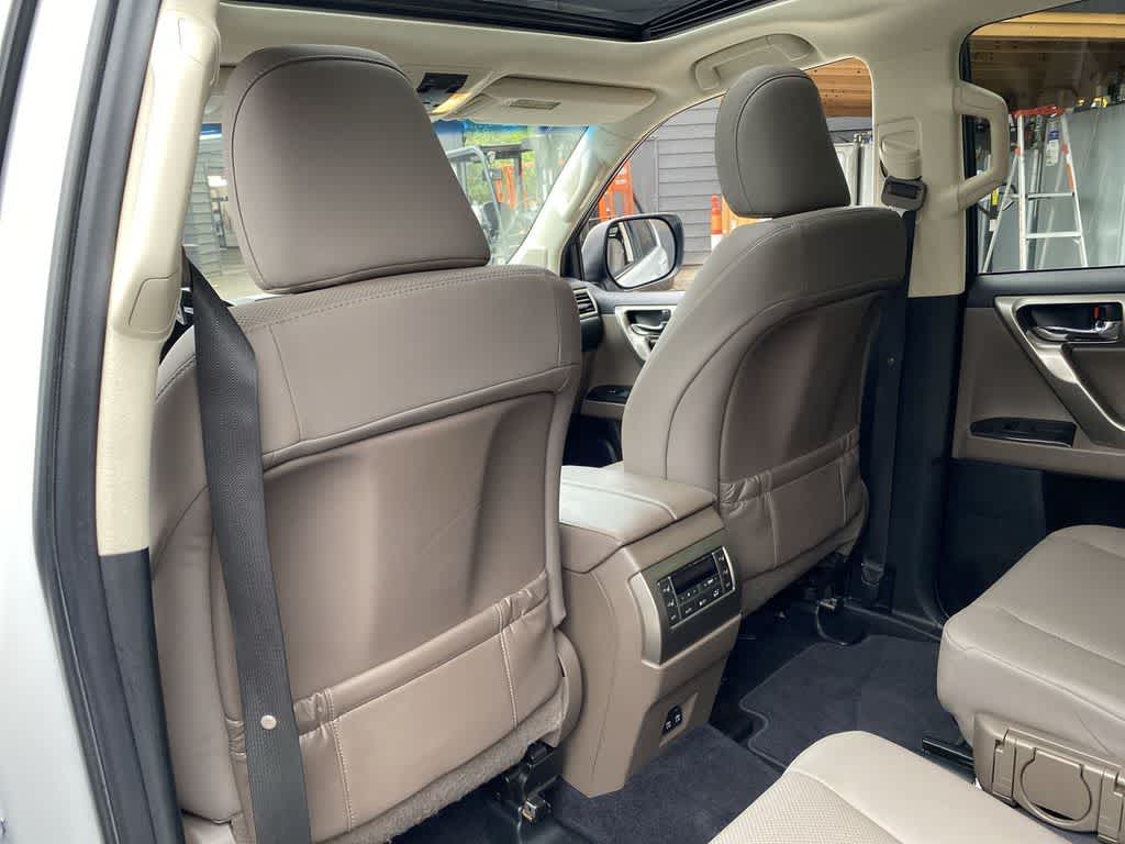 Thumbnail: 2020 Lexus GX - 16