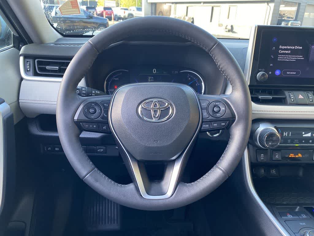 Thumbnail: 2023 Toyota RAV4 - 20