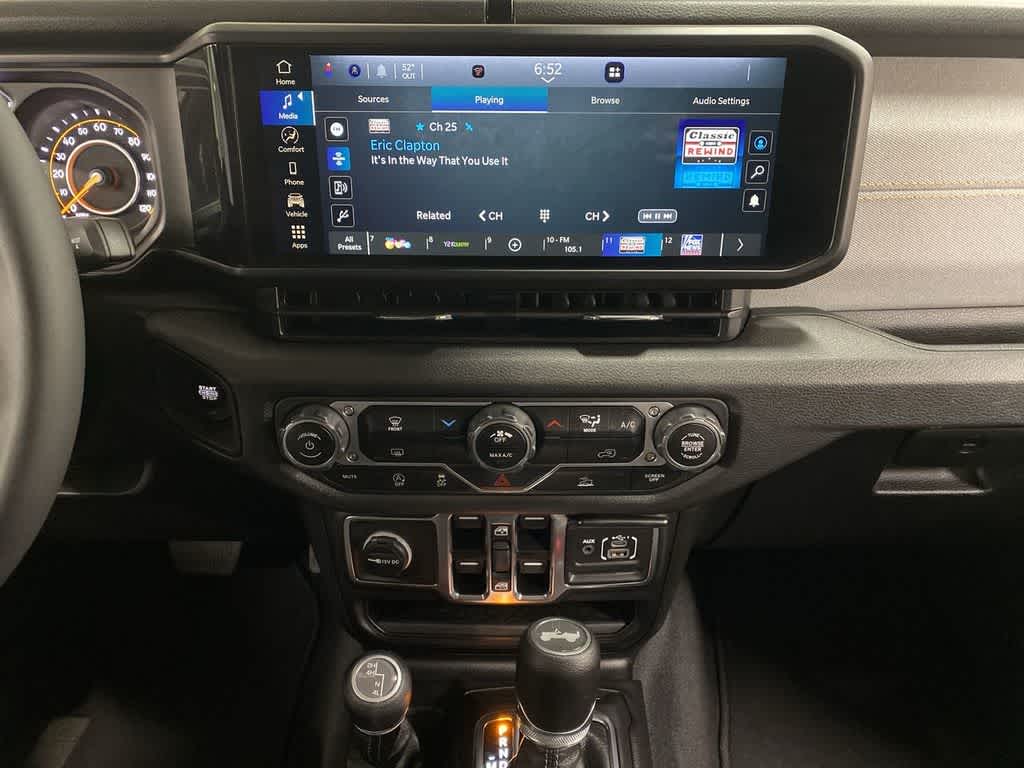 Thumbnail: 2025 Jeep Wrangler - 24