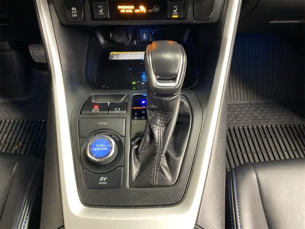 Thumbnail: 2020 Toyota RAV4 - 27