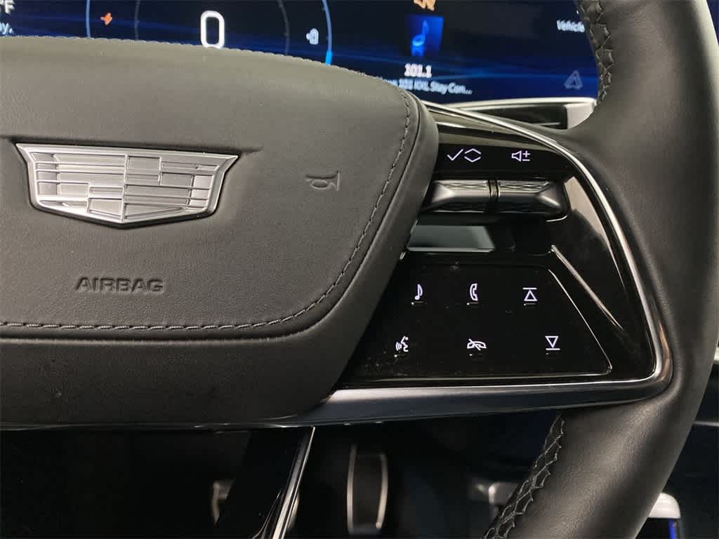 Thumbnail: 2025 Cadillac Lyriq - 22