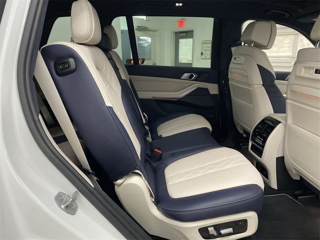 Thumbnail: 2020 BMW X7 - 19