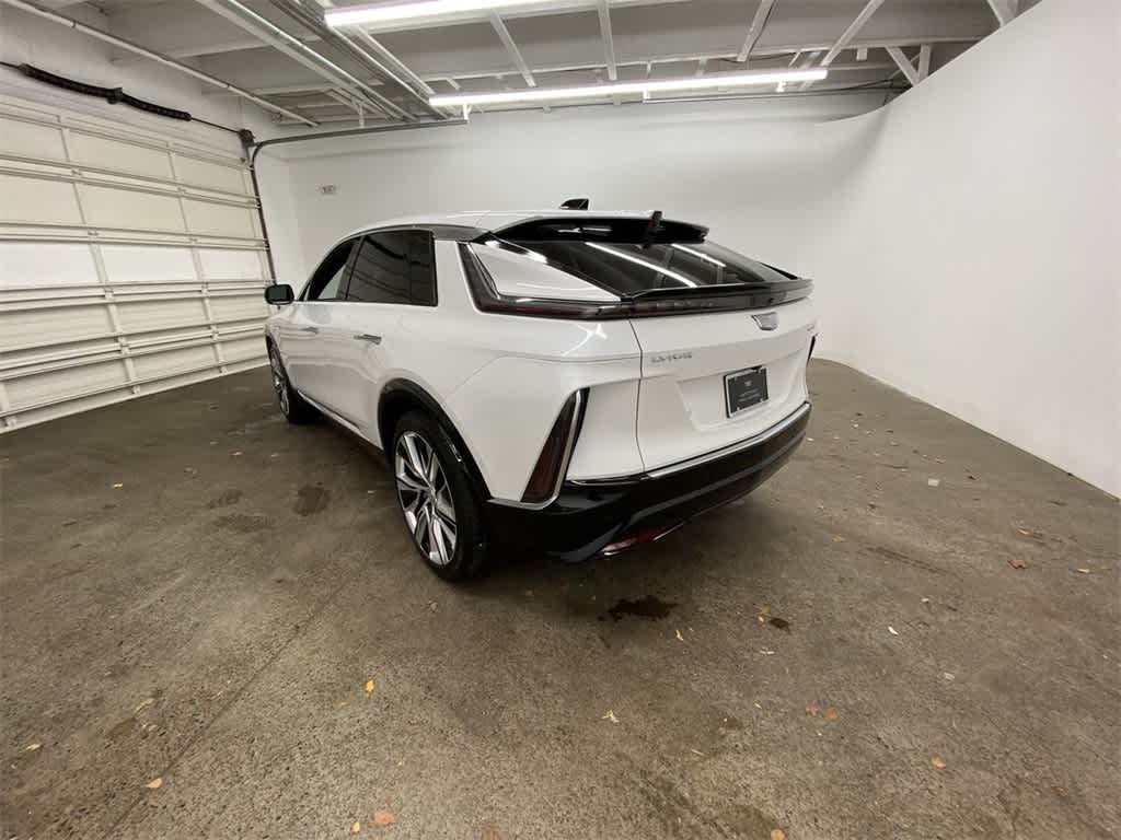 Thumbnail: 2025 Cadillac Lyriq - 4