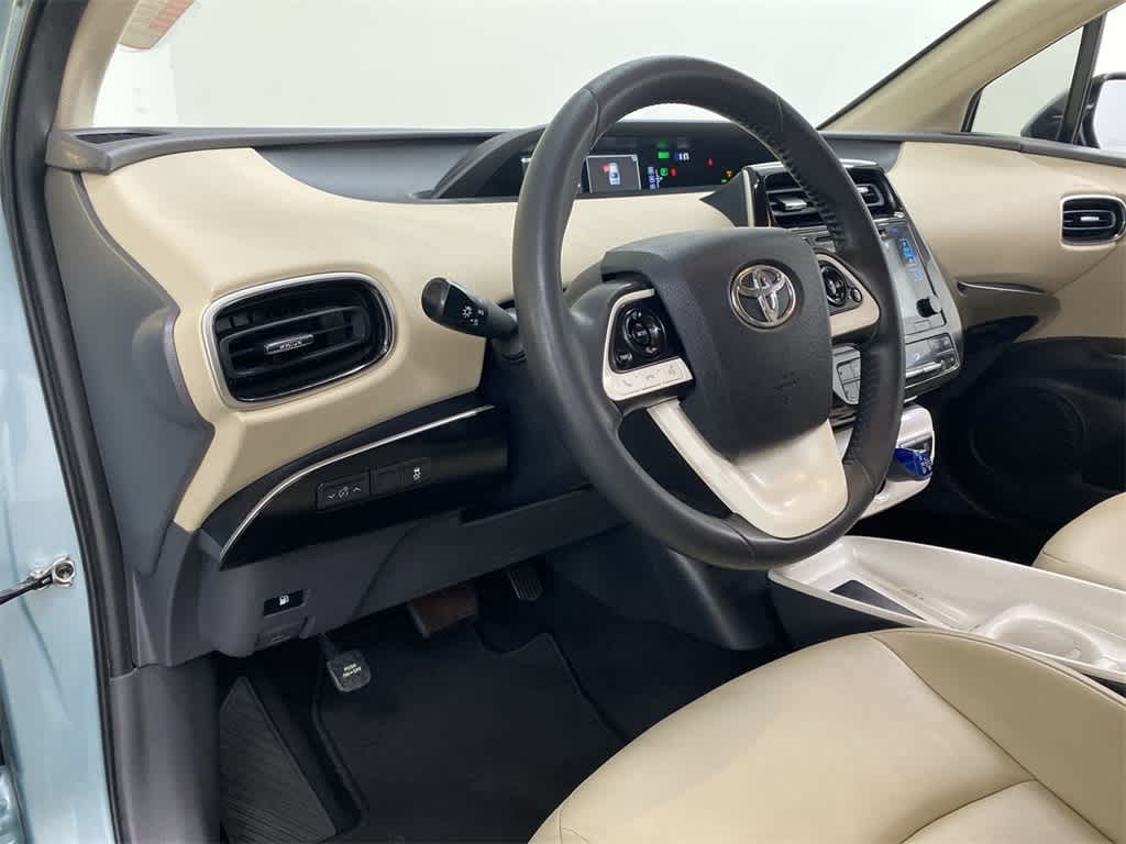 Thumbnail: 2016 Toyota Prius - 2