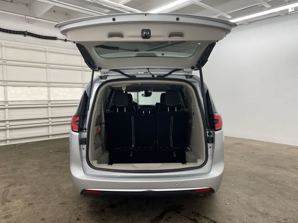 Thumbnail: 2024 Chrysler Pacifica - 31