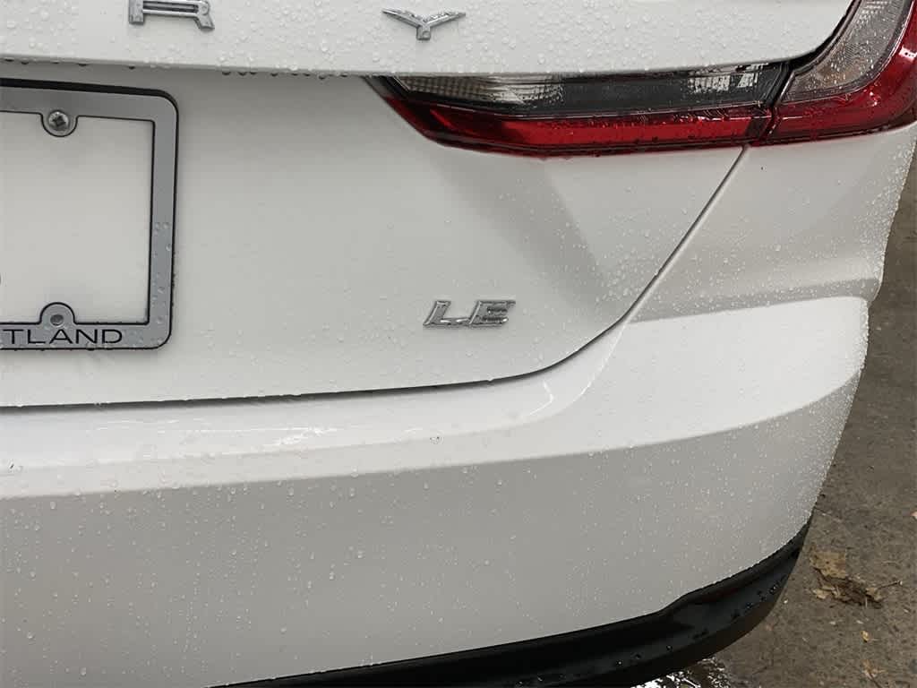 Thumbnail: 2025 Toyota Camry - 11