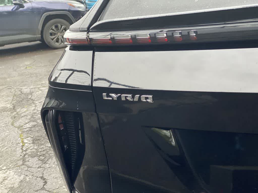 Thumbnail: 2024 Cadillac Lyriq - 10