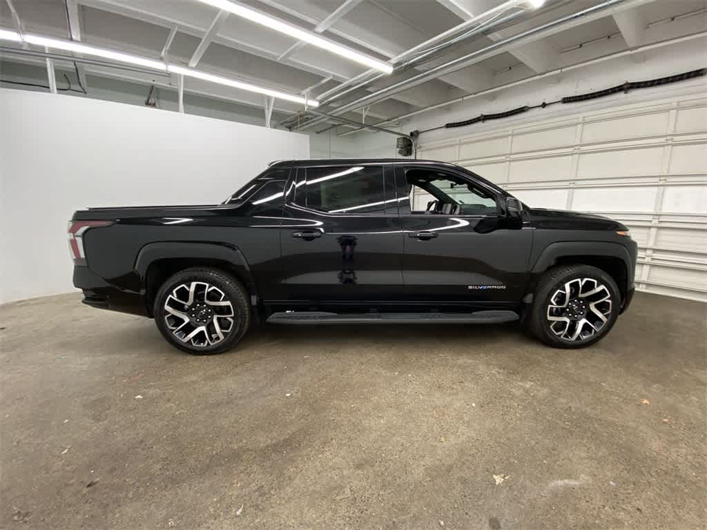 Thumbnail: 2024 Chevrolet Silverado EV - 7