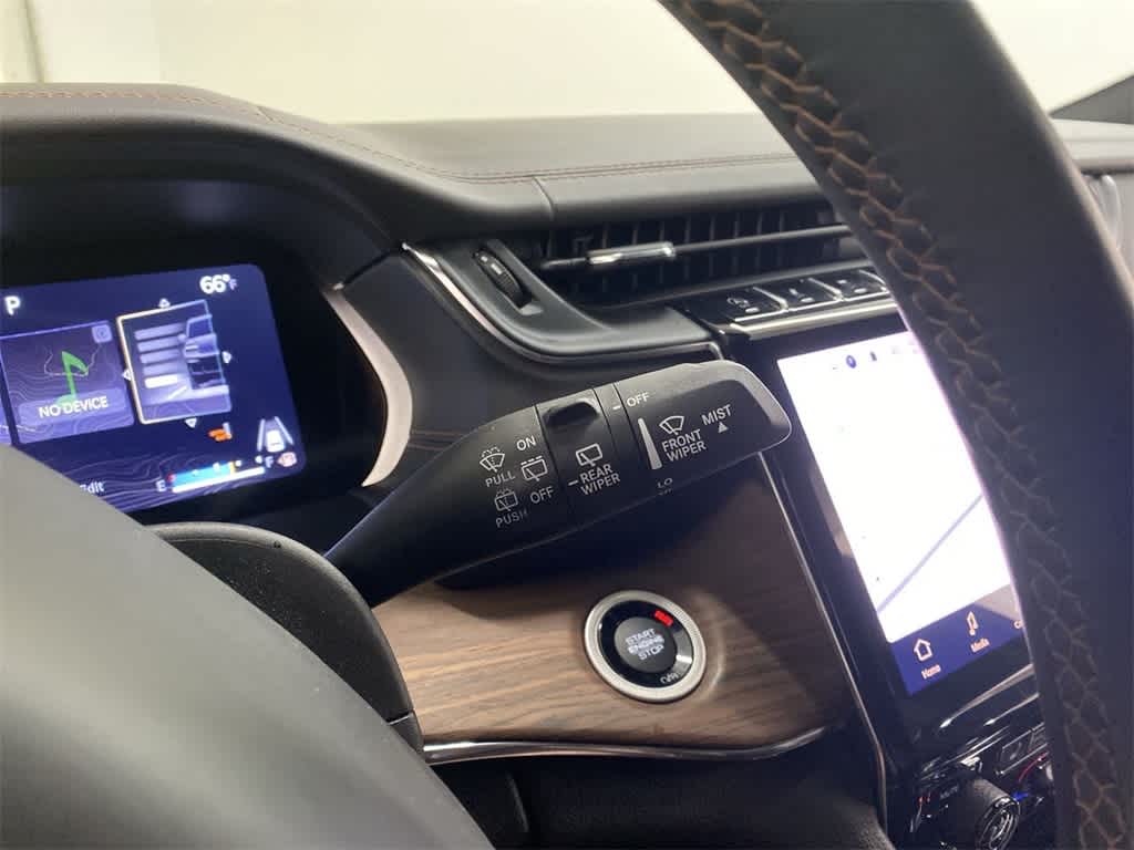 Thumbnail: 2023 Jeep Grand Cherokee - 23