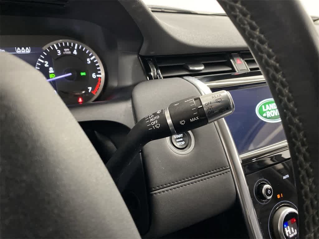 Thumbnail: 2020 Land Rover Discovery Sport - 24