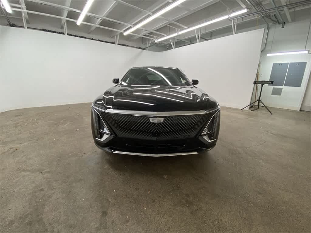 Thumbnail: 2024 Cadillac Lyriq - 9