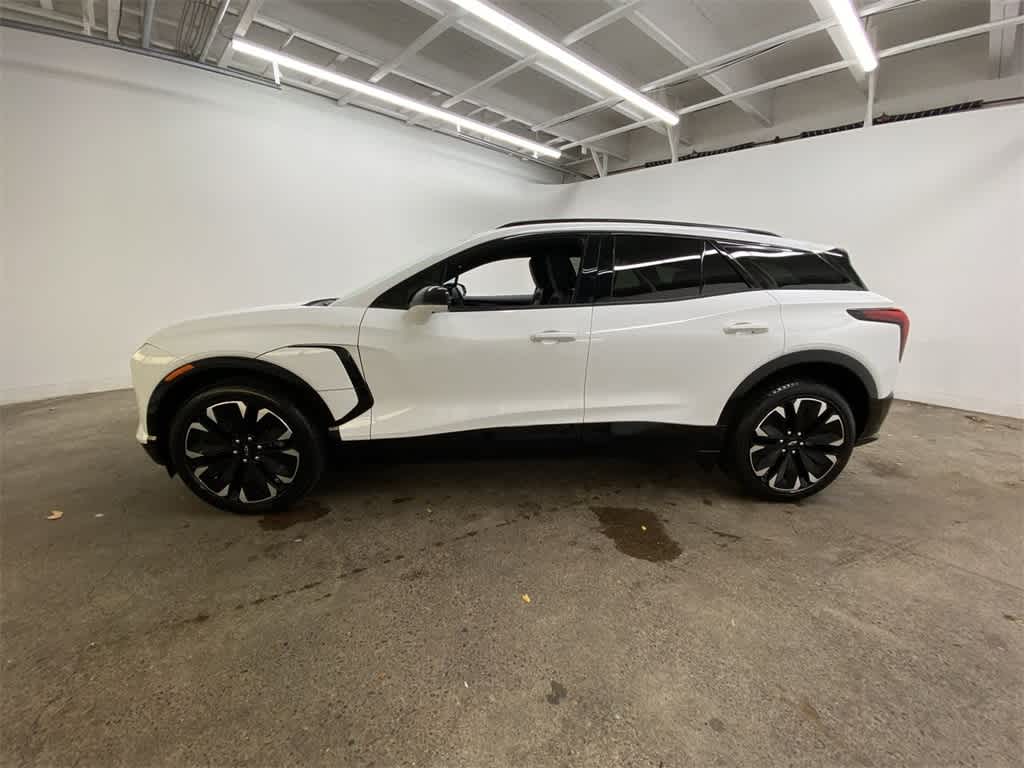 Thumbnail: 2024 Chevrolet Blazer EV - 3