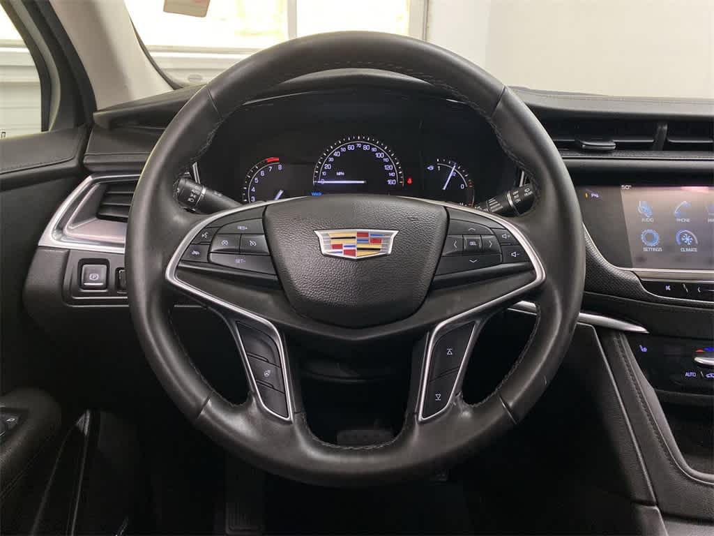 Thumbnail: 2017 Cadillac XT5 - 21