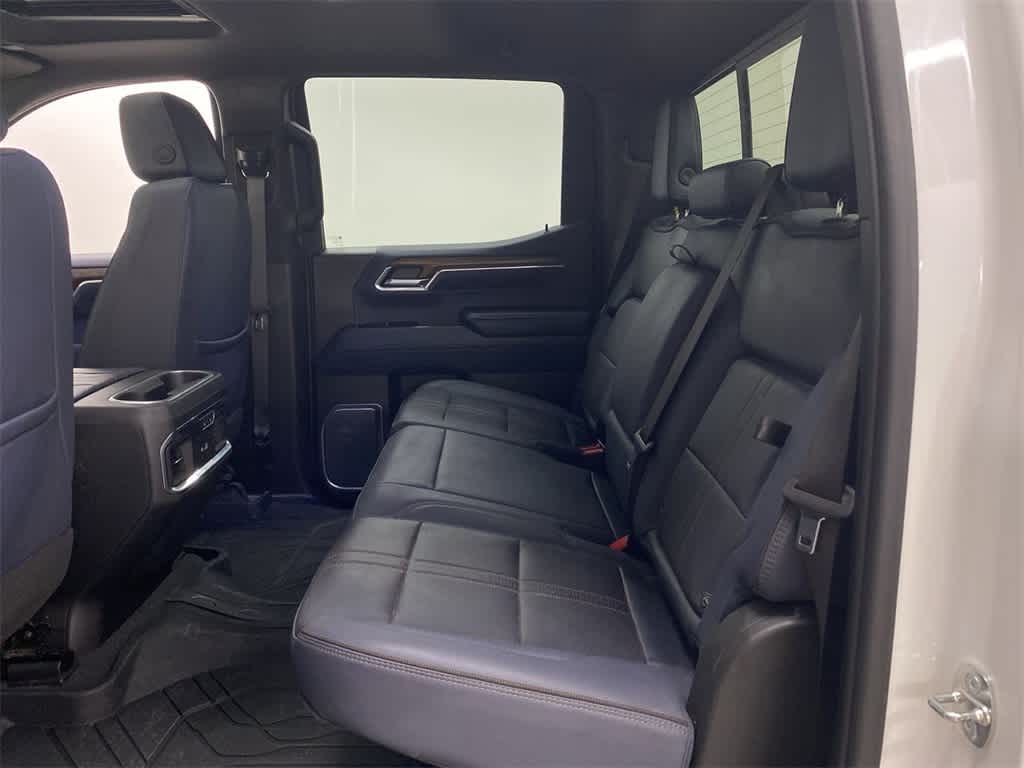 Thumbnail: 2023 Chevrolet Silverado 1500 - 17