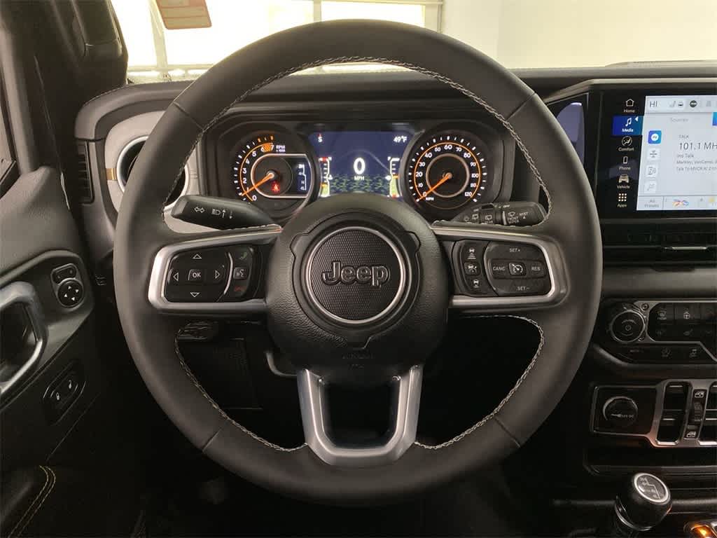 Thumbnail: 2025 Jeep Wrangler - 19