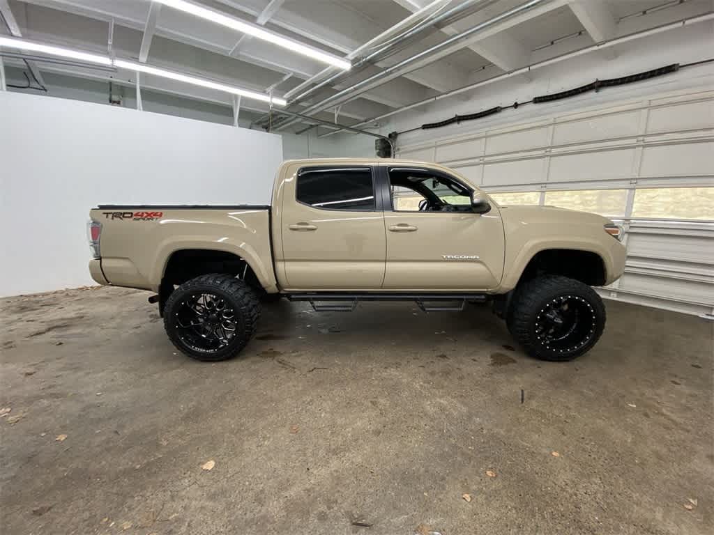 Thumbnail: 2020 Toyota Tacoma - 7