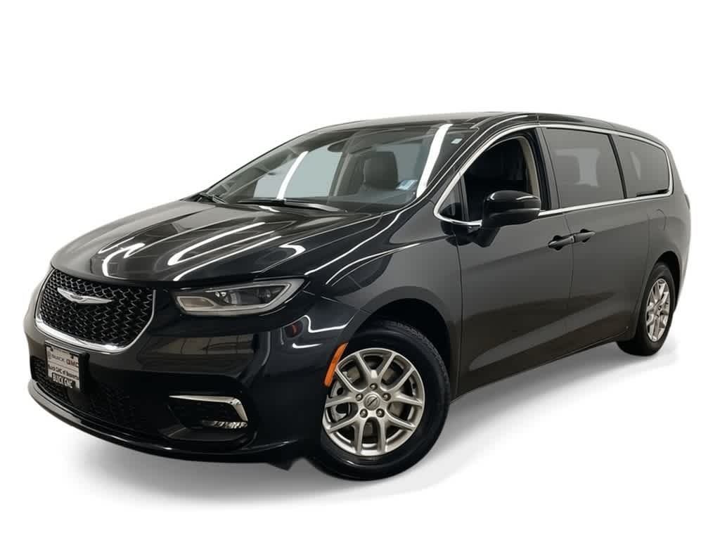 2023 Chrysler Pacifica Touring L -
                  Portland, OR