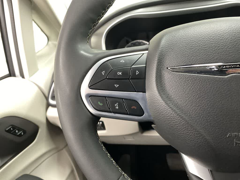 Thumbnail: 2024 Chrysler Pacifica - 22