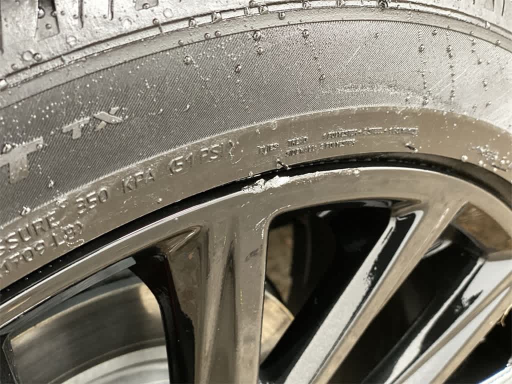 Thumbnail: 2021 Cadillac XT4 - 28