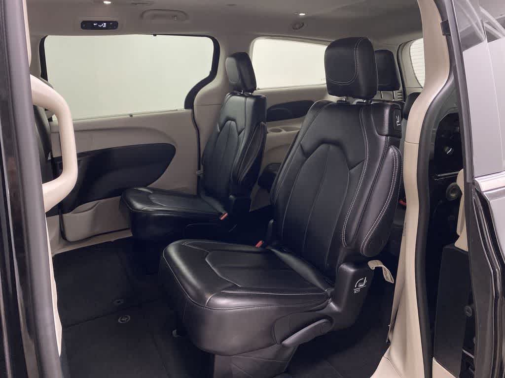 Thumbnail: 2024 Chrysler Pacifica - 17