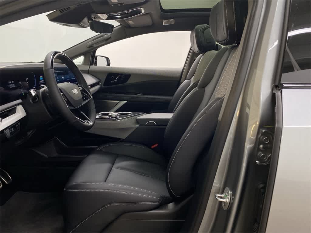 Thumbnail: 2025 Cadillac Optiq - 14