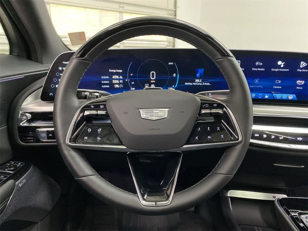 Thumbnail: 2025 Cadillac Lyriq - 21