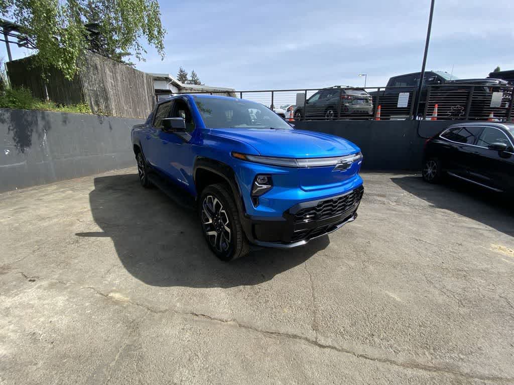 Thumbnail: 2025 Chevrolet Silverado EV - 8