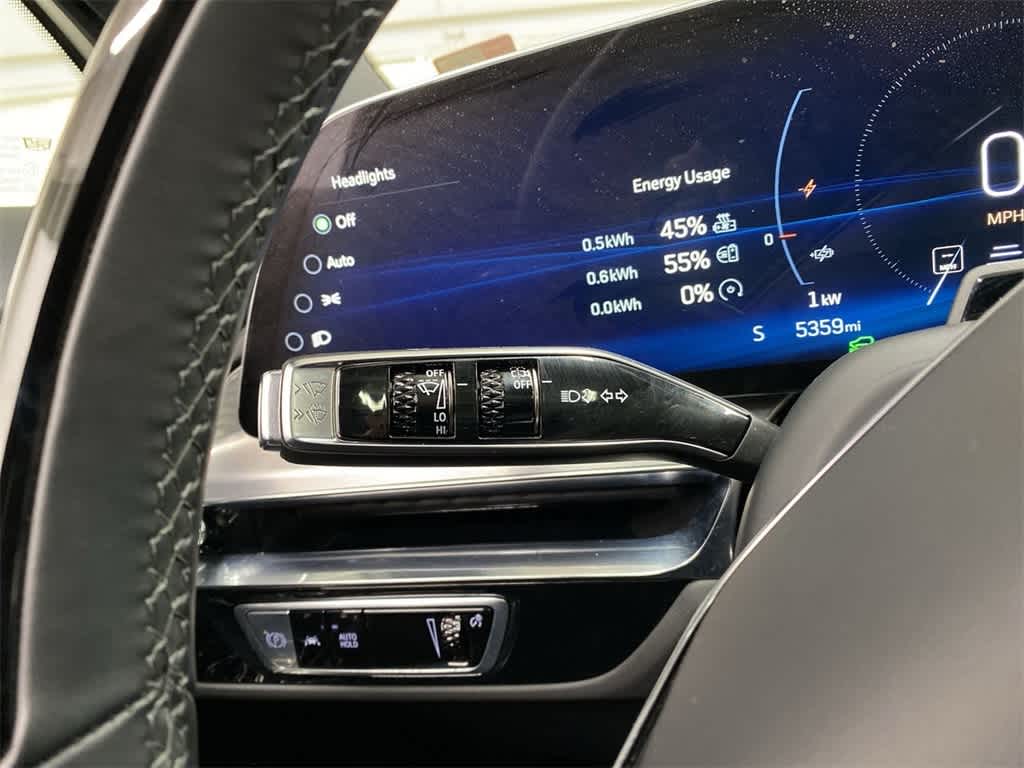 Thumbnail: 2025 Cadillac Lyriq - 24