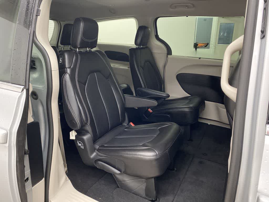 Thumbnail: 2024 Chrysler Pacifica - 17