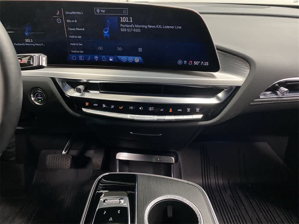 Thumbnail: 2025 Cadillac Lyriq - 24