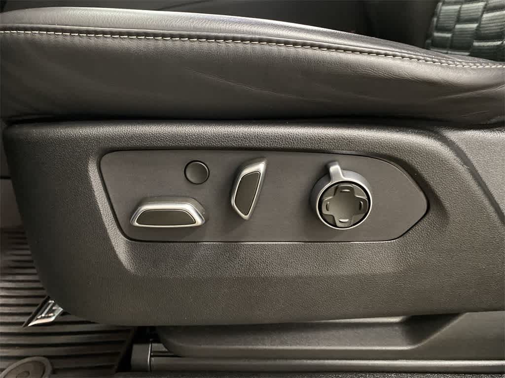 Thumbnail: 2024 Cadillac Escalade - 15