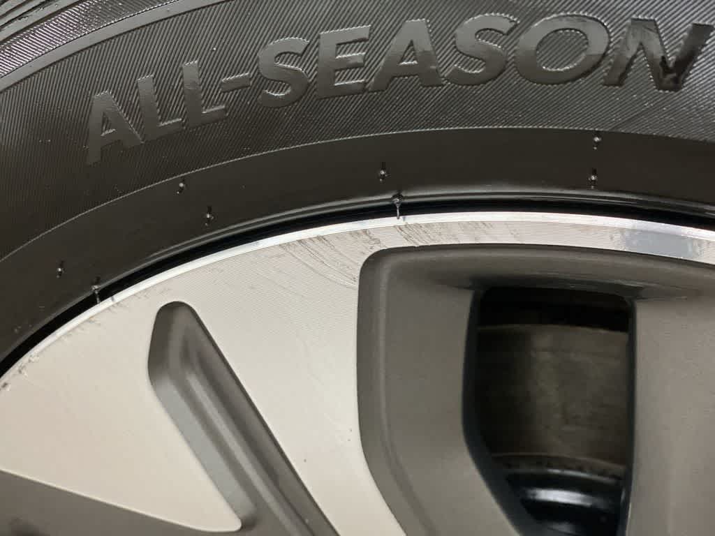 Thumbnail: 2022 Kia Niro - 34