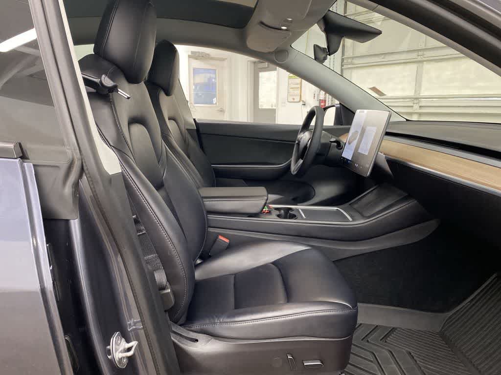 Thumbnail: 2022 Tesla Model Y - 17