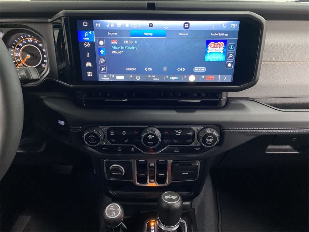 Thumbnail: 2025 Jeep Wrangler - 24