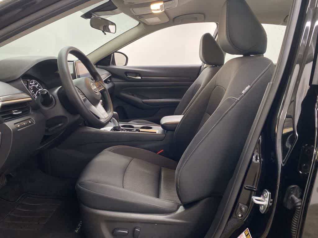 Thumbnail: 2025 Nissan Altima - 14