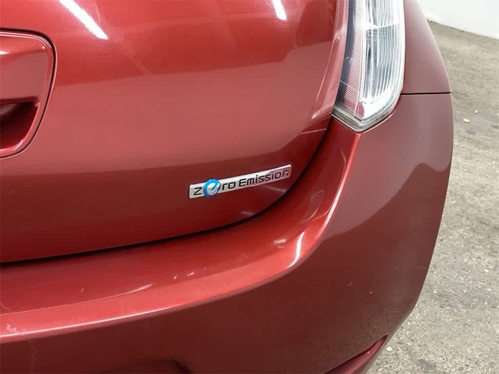 Thumbnail: 2013 Nissan Leaf - 11