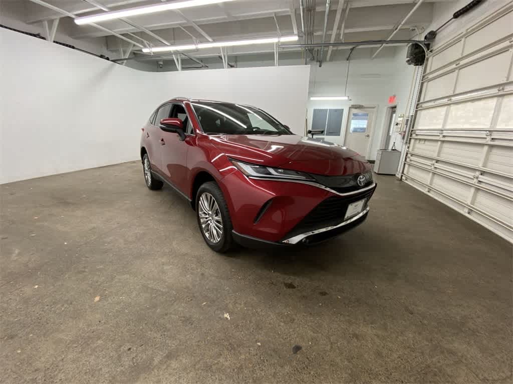 Thumbnail: 2023 Toyota Venza - 8