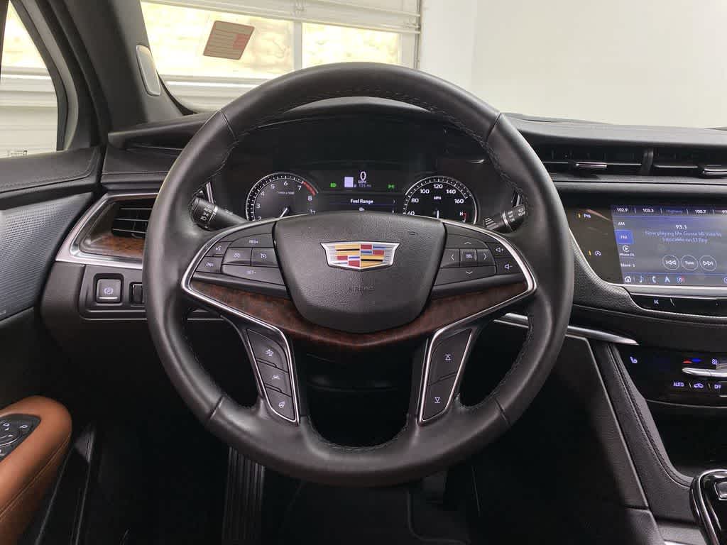 Thumbnail: 2022 Cadillac XT5 - 21