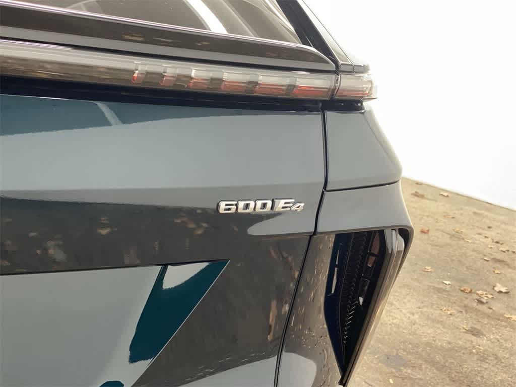 Thumbnail: 2024 Cadillac Lyriq - 11