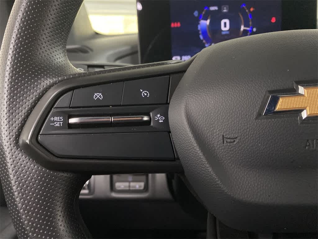 Thumbnail: 2024 Chevrolet Silverado EV - 20