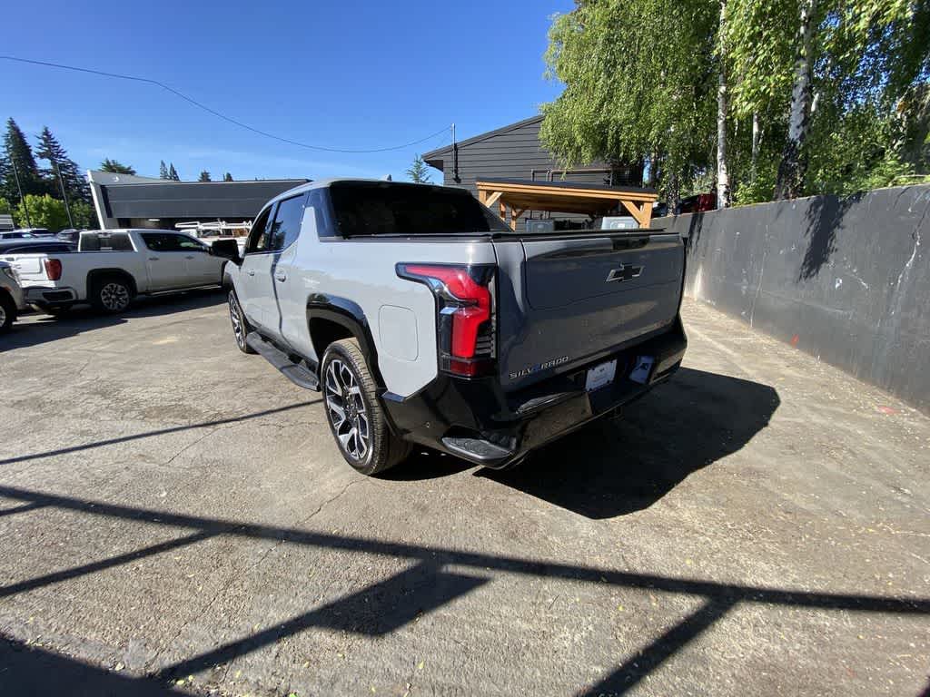 Thumbnail: 2025 Chevrolet Silverado EV - 4